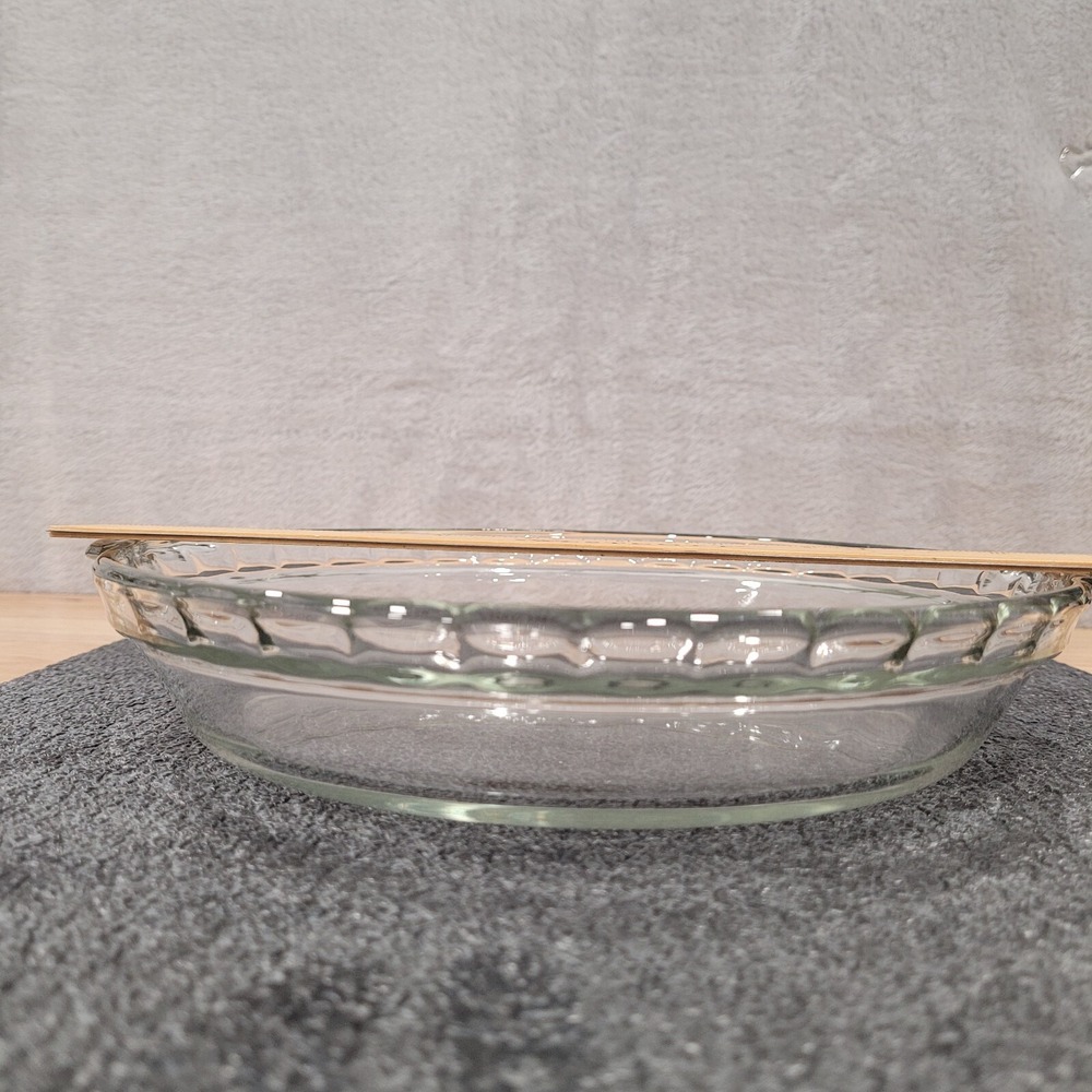 Vintage PYREX #229 9.5" Clear Glass Fluted Scalloped Edge Deep Dish Pie Plate - Picture 9 of 9